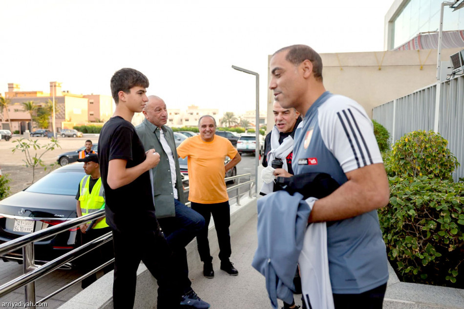 الأهلي 
يستعيد عبد المنعم