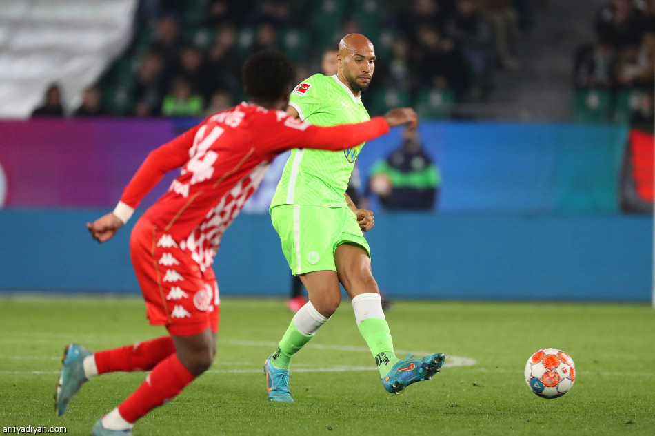 الدوري الألماني.. فولفسبورج يكتسح ماينز