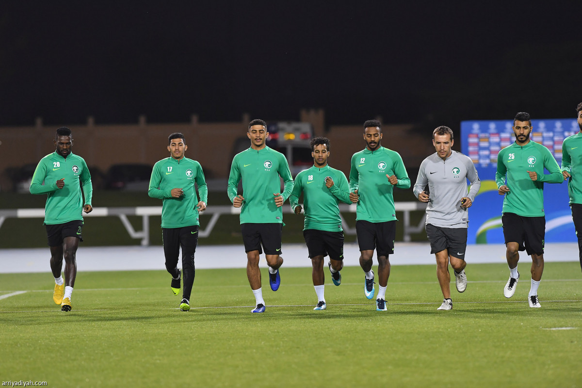 الأخضر يستعد للعبور