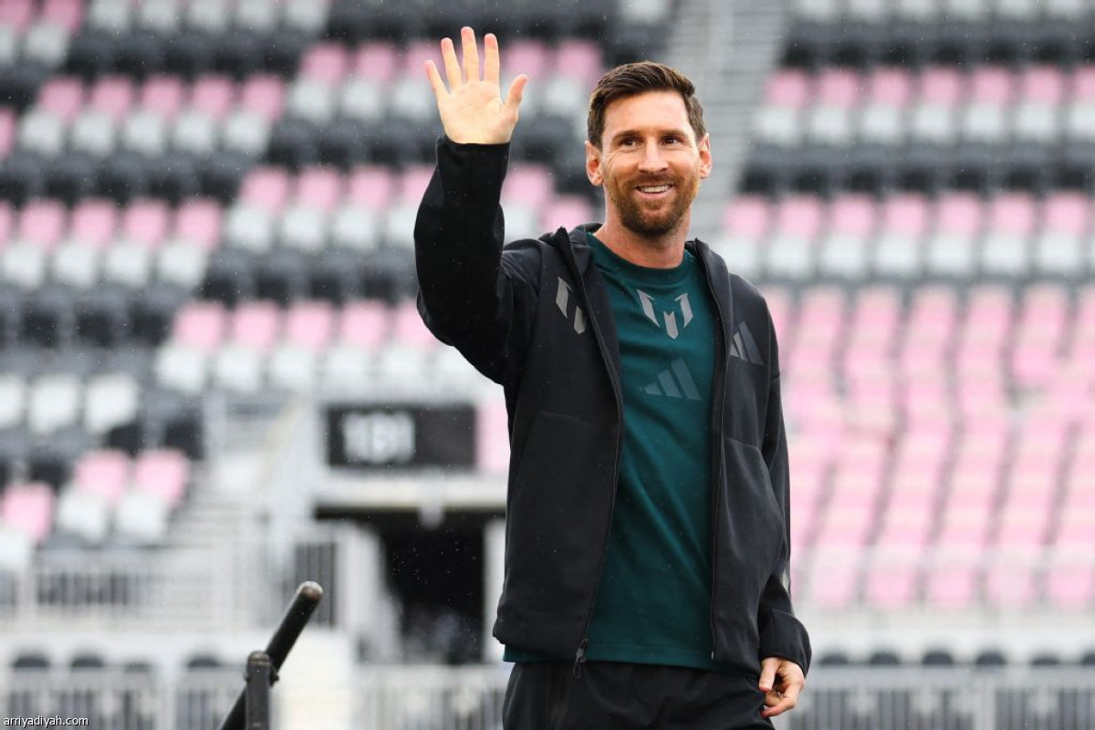 ميسي الأفضل