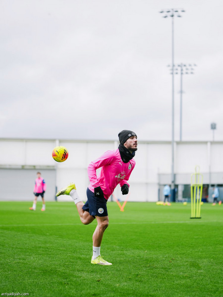 جوارديولا: قرار سيلفا وهالاند أمام ليفربول مؤجل