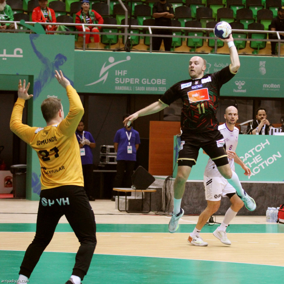 التوأم يقود برشلونة
إلى نصف النهائي