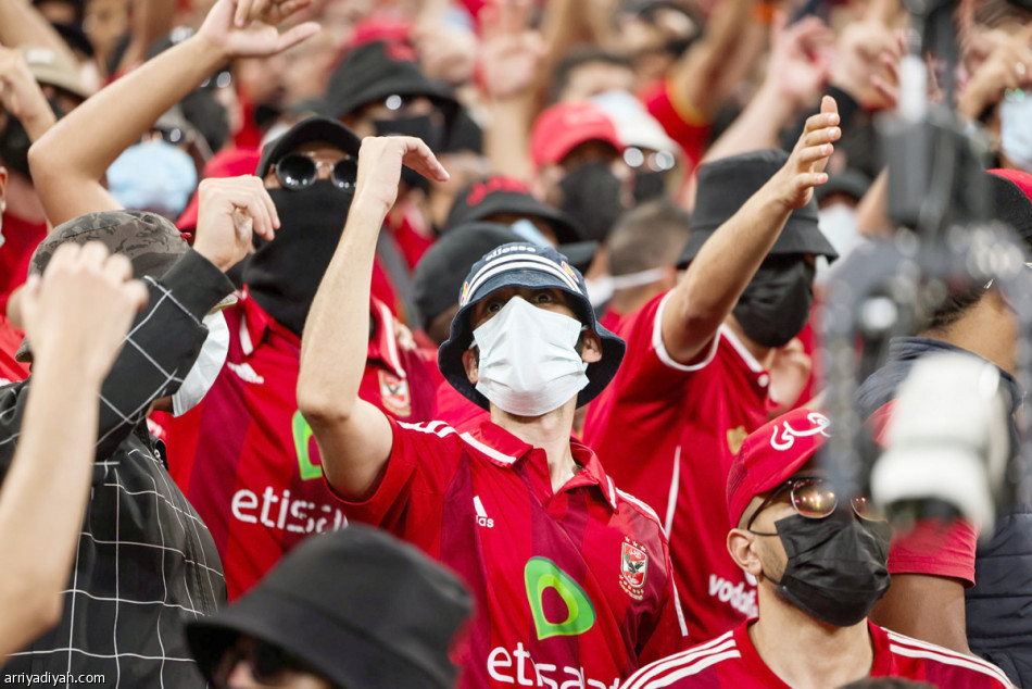 الأهلي يتجاوز
البطل التاريخي