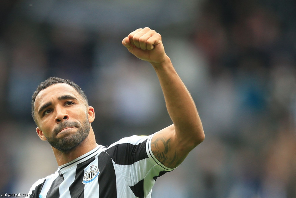 ثلاثية ساوثامبتون تقرب نيوكاسل من الأبطال