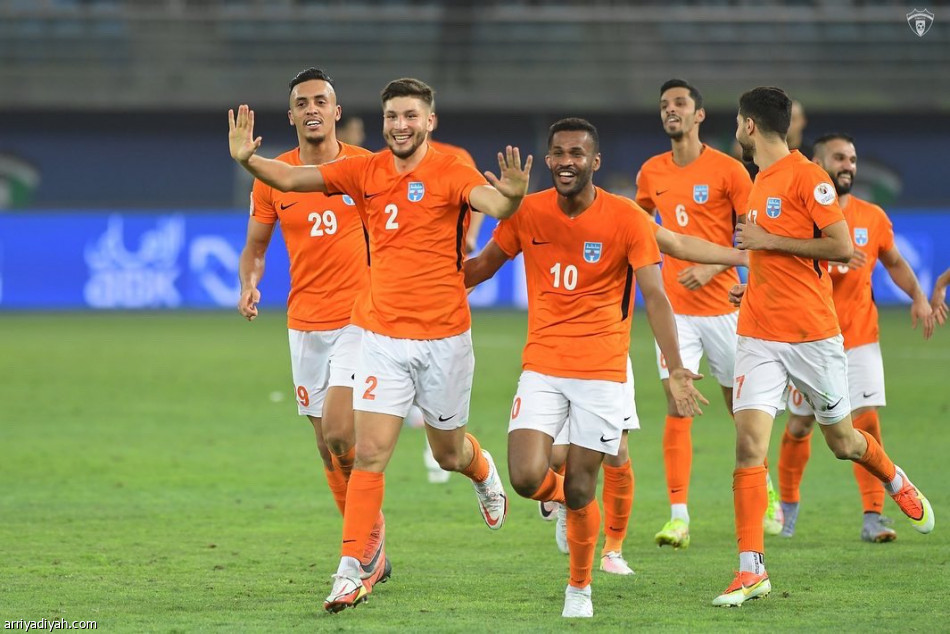 المرة الثامنة.. كاظمة يتوج بكأس أمير الكويت