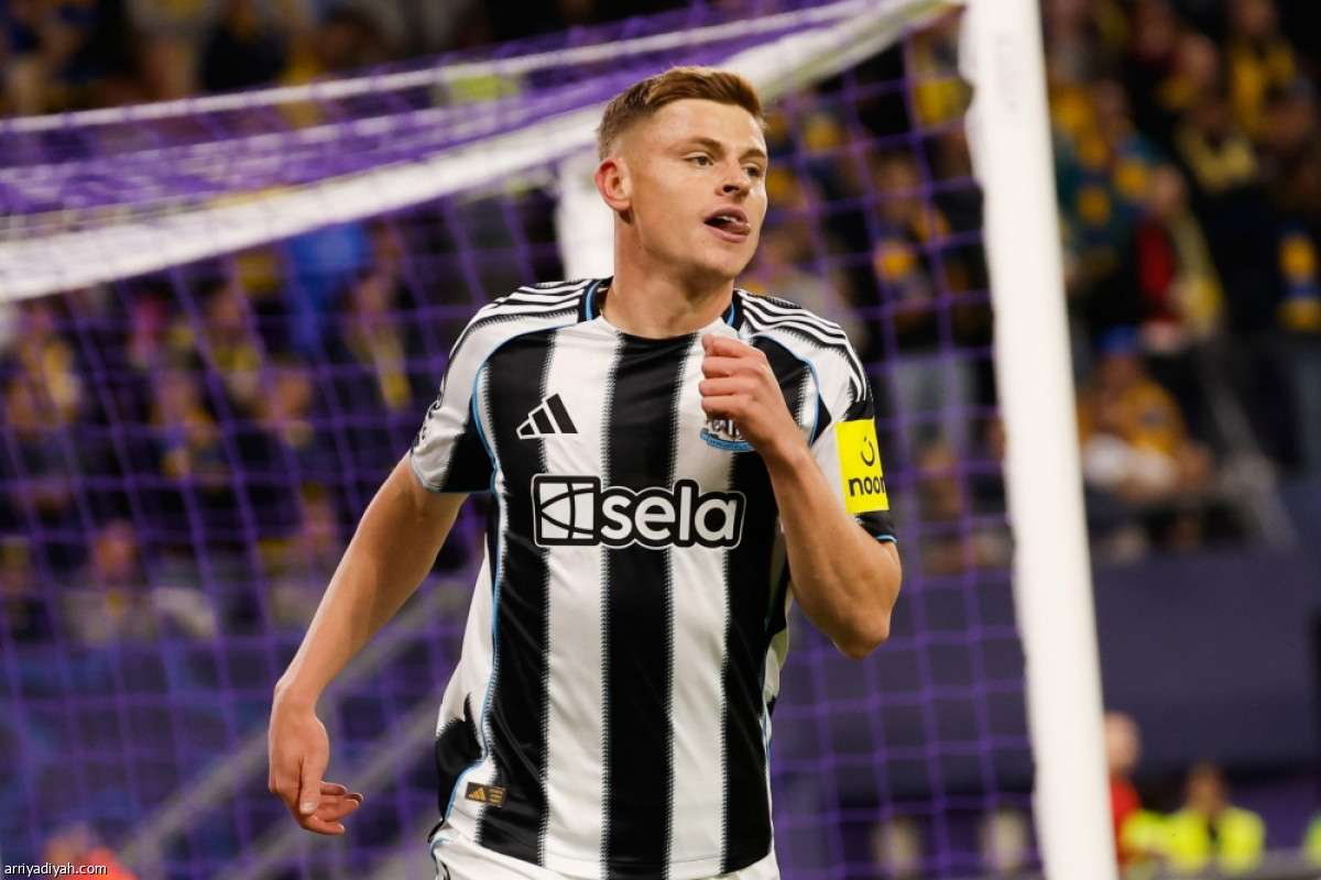 نيوكاسل يستعرض