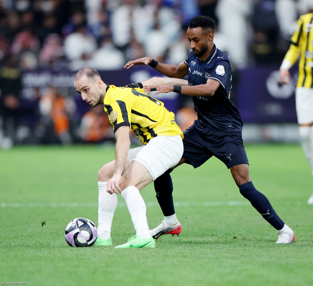 الصدارة تضيع