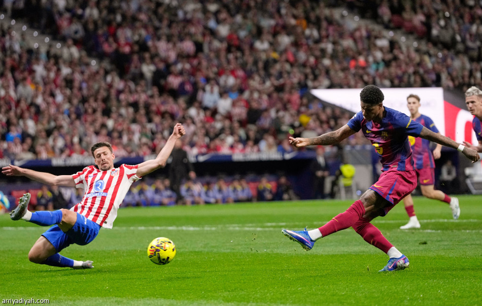 بعد تعثر الريال.. برشلونة يقترب من اللقب بثنائية أتلتيكو