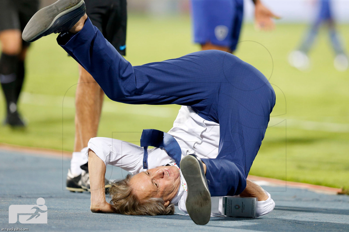 خيسوس.. يسقط ويبتسم