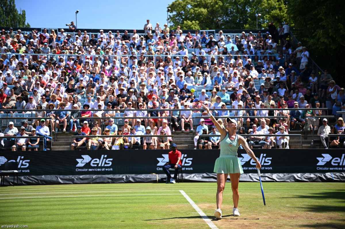 ماركيتا تعبر