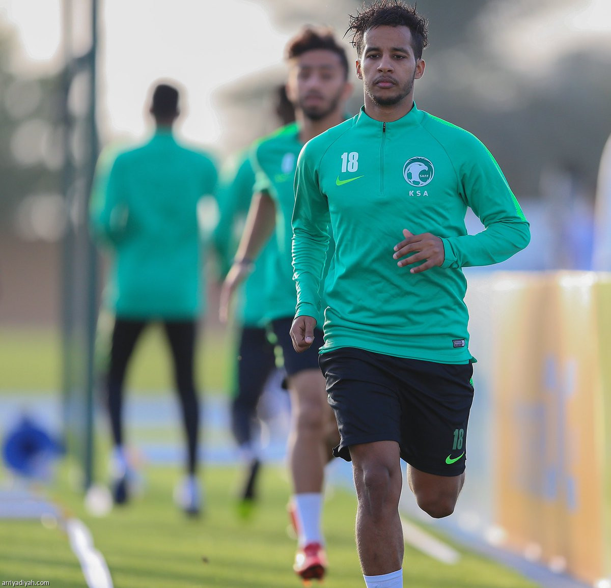 الأخضر يعاود تدريباته