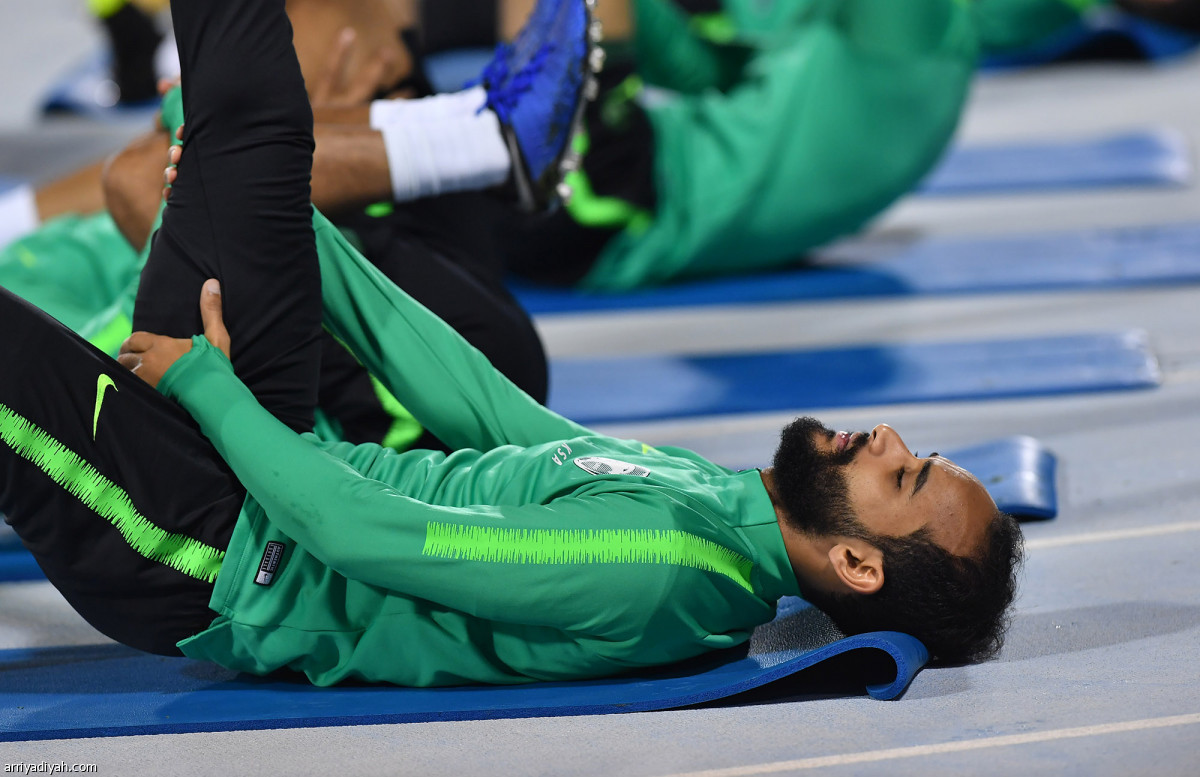 الأخضر يستعد للعبور