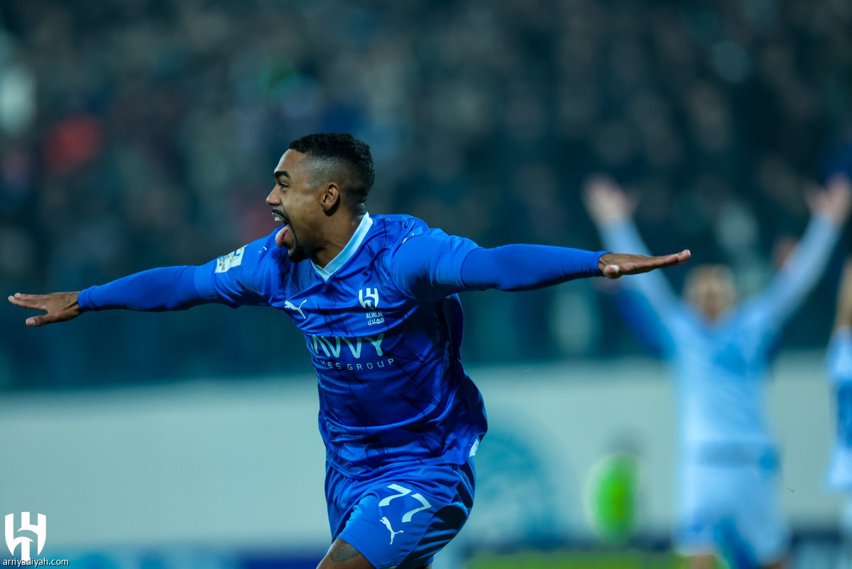 الهلال.. يتأهل