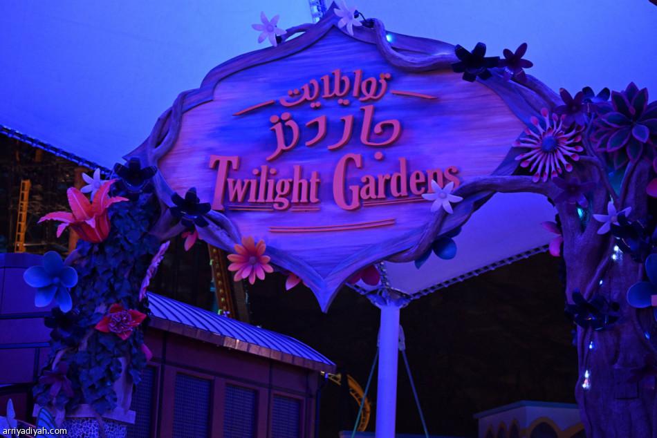 أمير الرياض يفتتح «Six Flags» في القدية