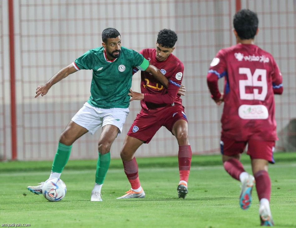الاتفاق ينتزع صدارة الدوري الرديف