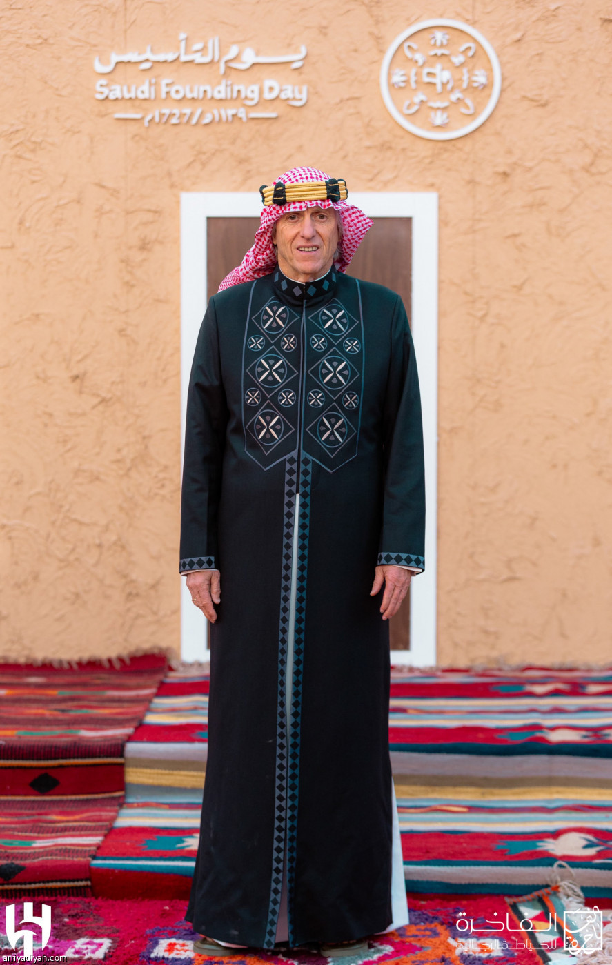 جيسوس يحتفل بالتأسيس