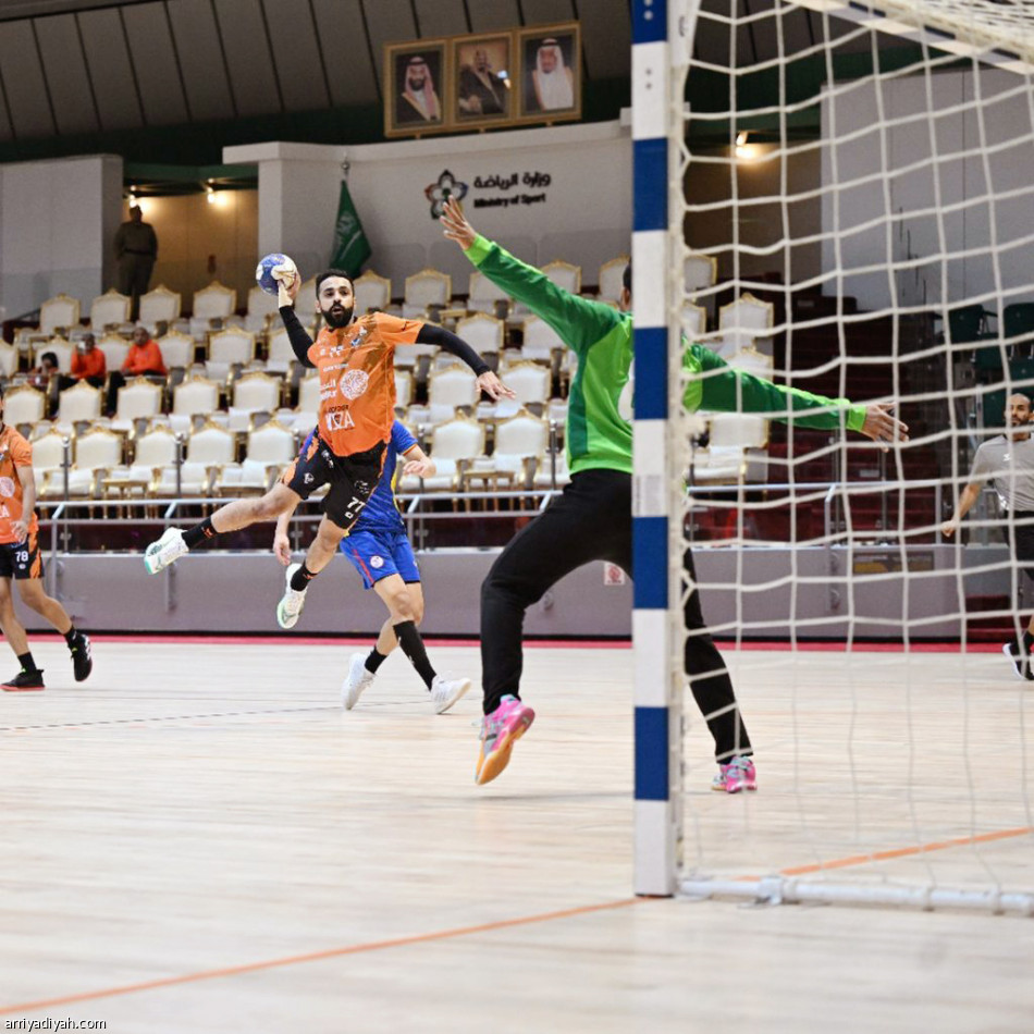 الصفا يعتلي صدارة دوري اليد