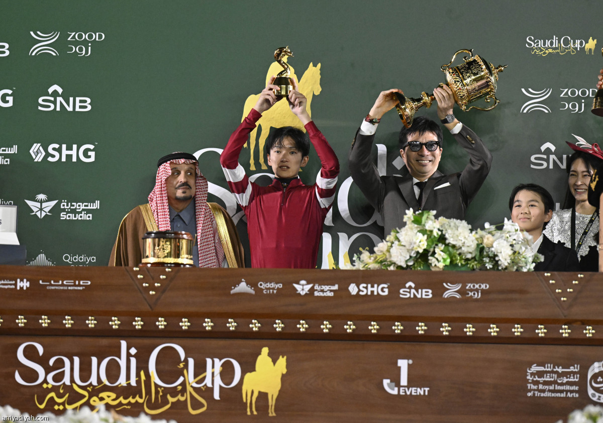 «فور إيفر يونج» يخطف الذهب