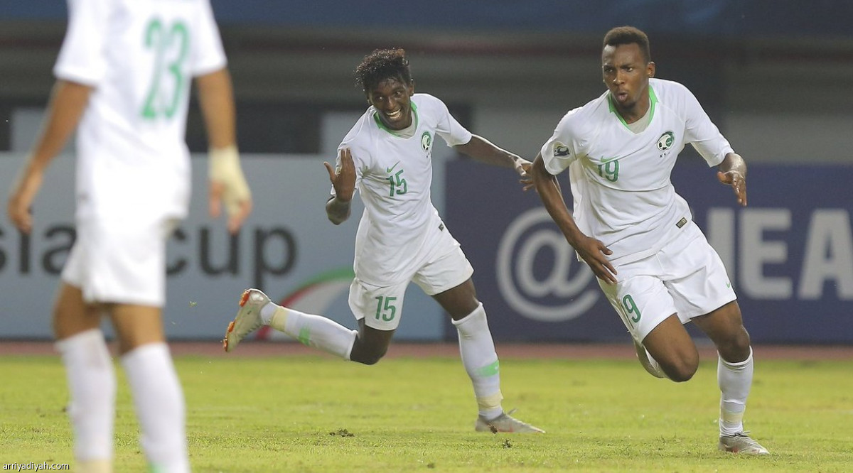 بالعلامة الكاملة