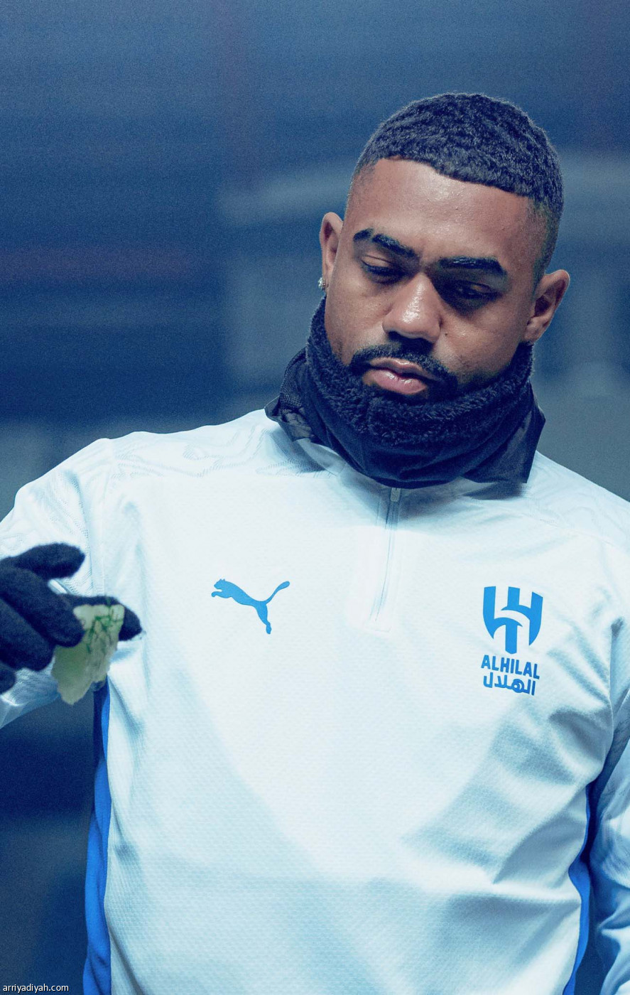 الهلال تحت الثلوج