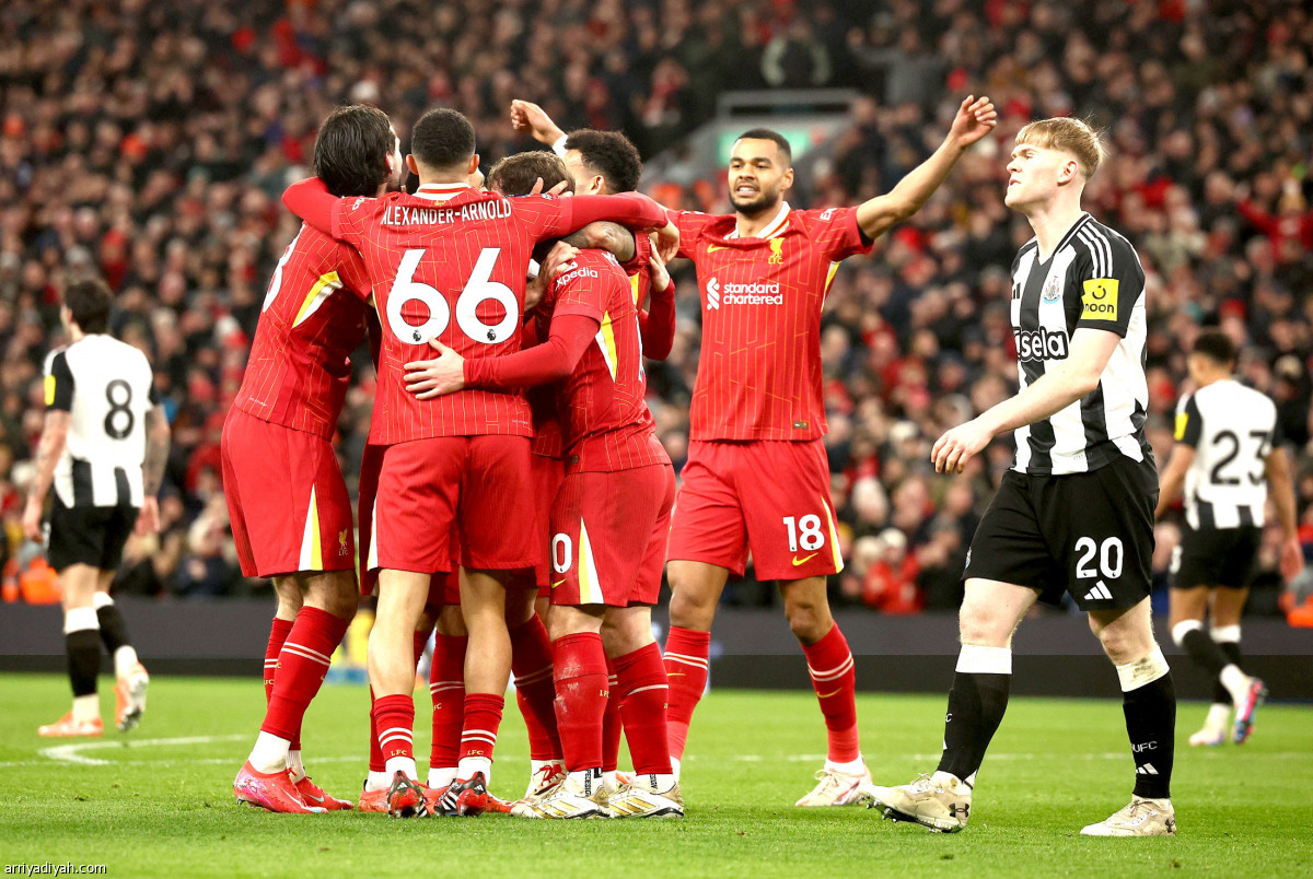 الليفر يحلق