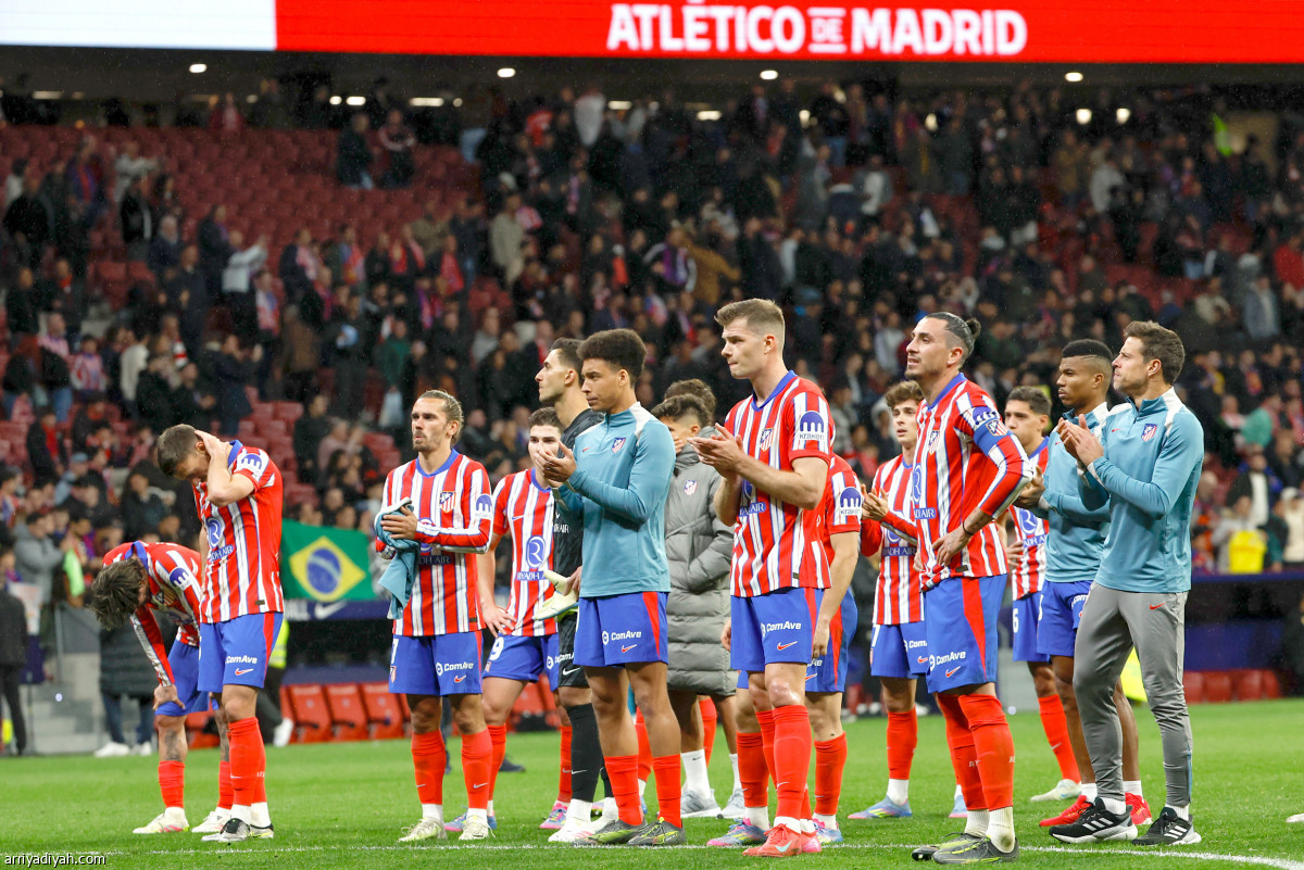 برشلونة يعبر