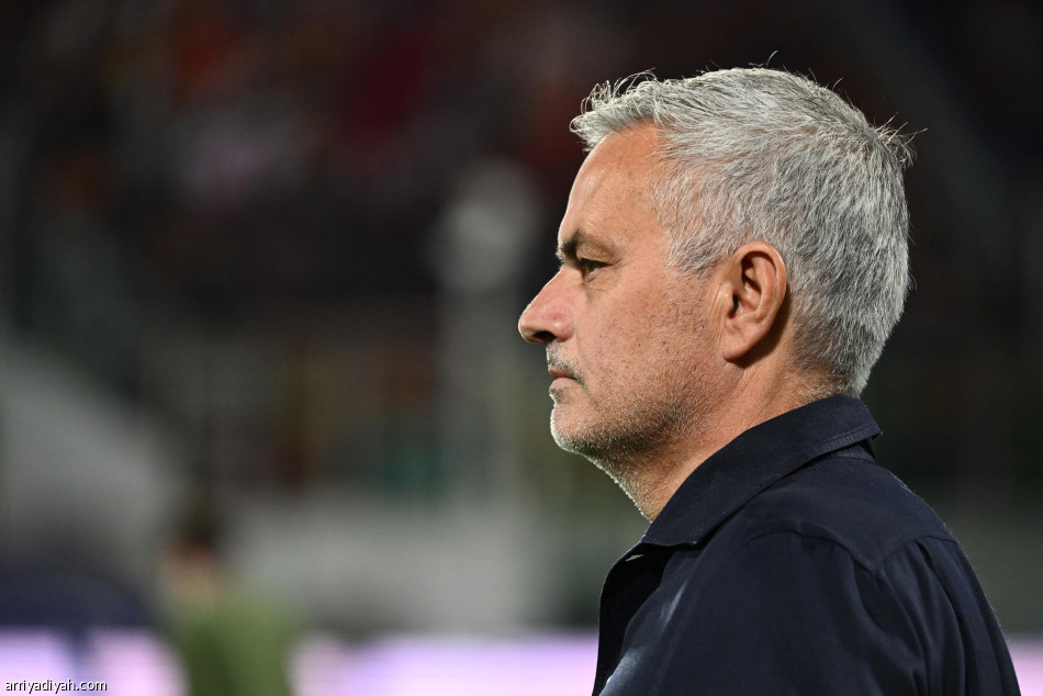 فيورنتينا يعبر روما بثنائية
