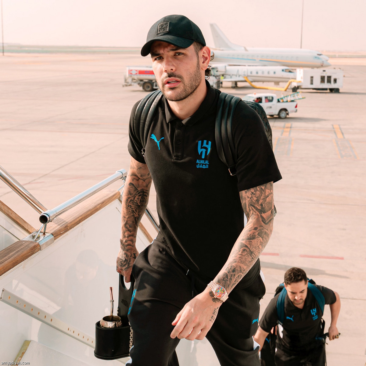 الهلال إلى طشقند