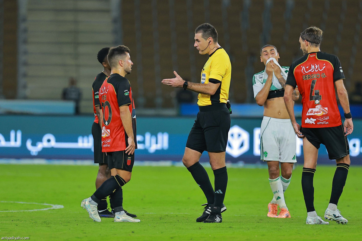 جدل تحكيمي واعتراضات