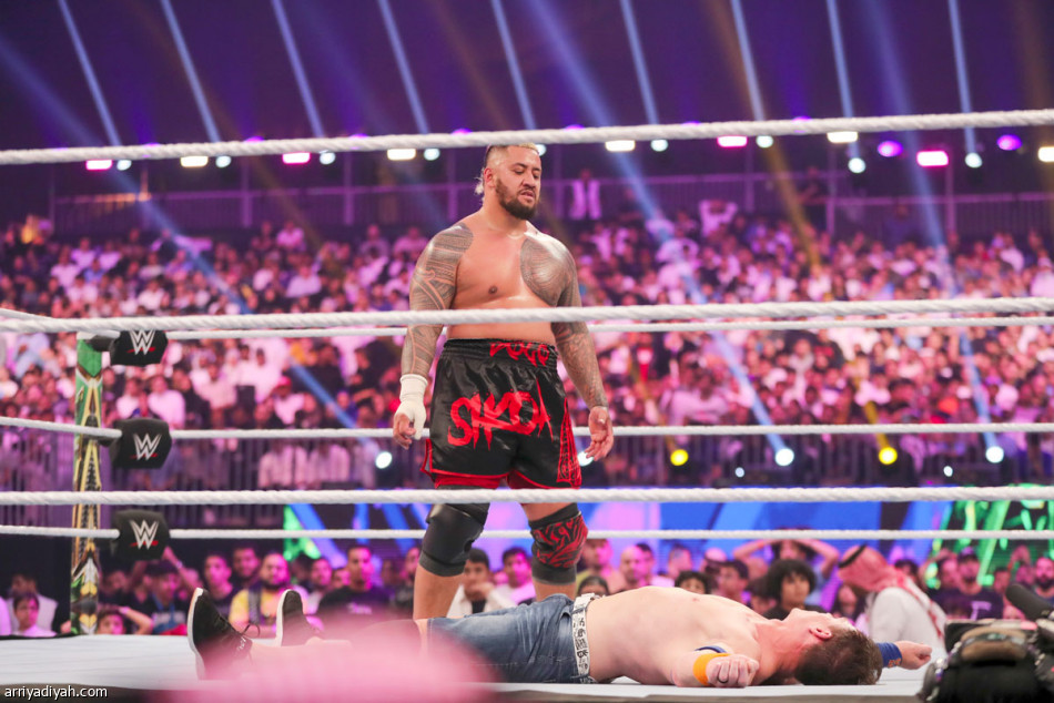 زعيم القبيلة
يتمسك بلقب WWE