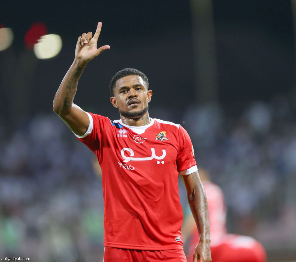 الهلال..
الأكثر تفريطا في «روشن»