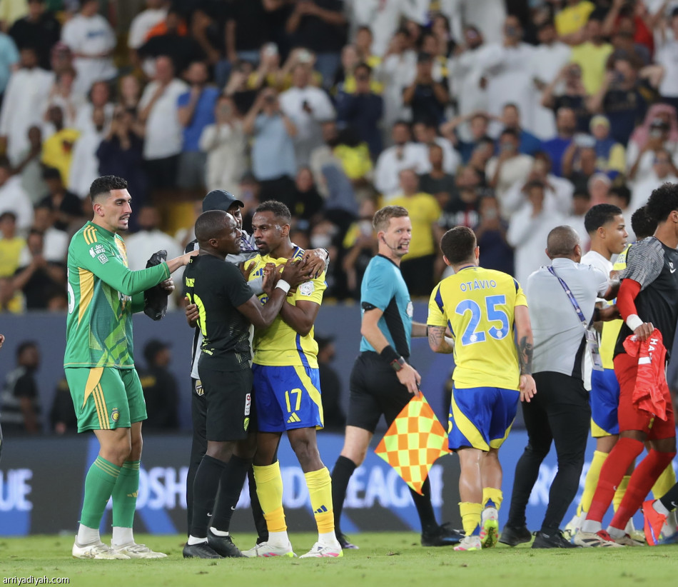 أحداث «الكلاسيكو».. بدأت بهجمة ديابي وانتهت بـ 3 بطاقات