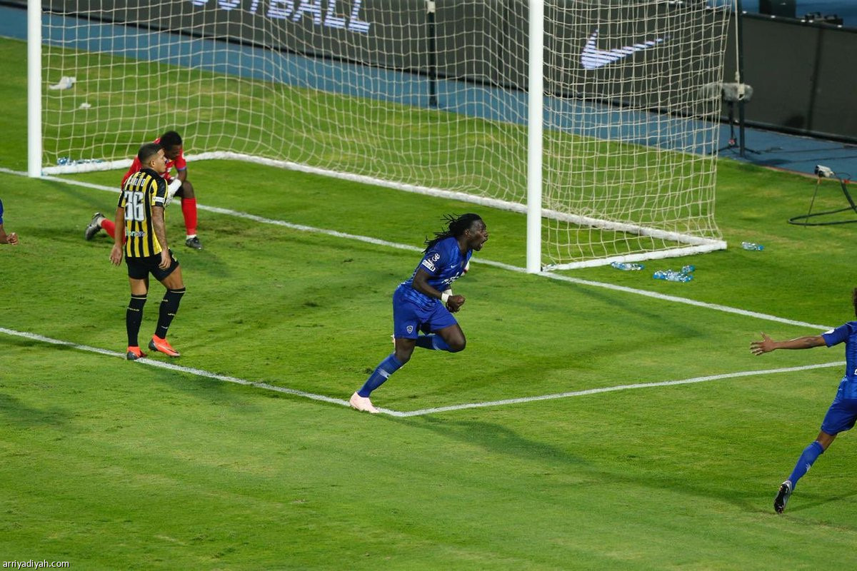 الهلال يطارد النصر