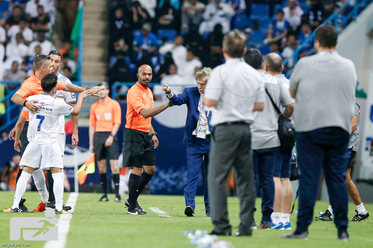 خيسوس يخرج عن طوره