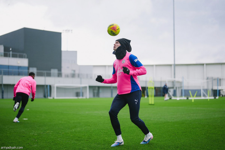 جوارديولا: قرار سيلفا وهالاند أمام ليفربول مؤجل