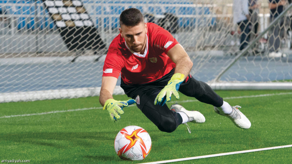 النصر 
يجهز رفقاء سواريز