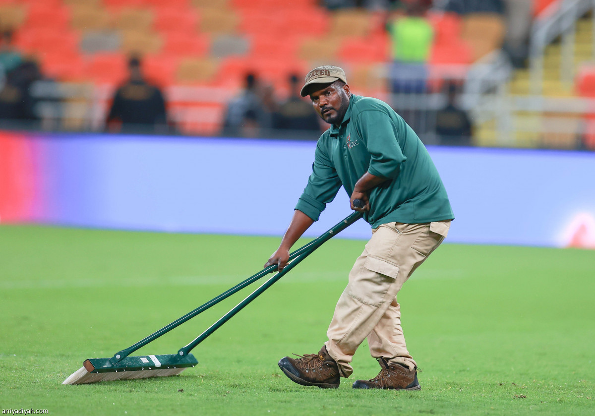 تحت الأمطار